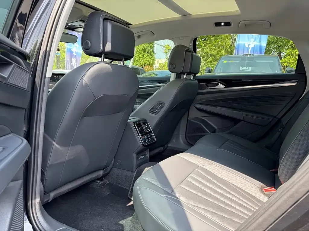 Volkswagen Passat — фото 4