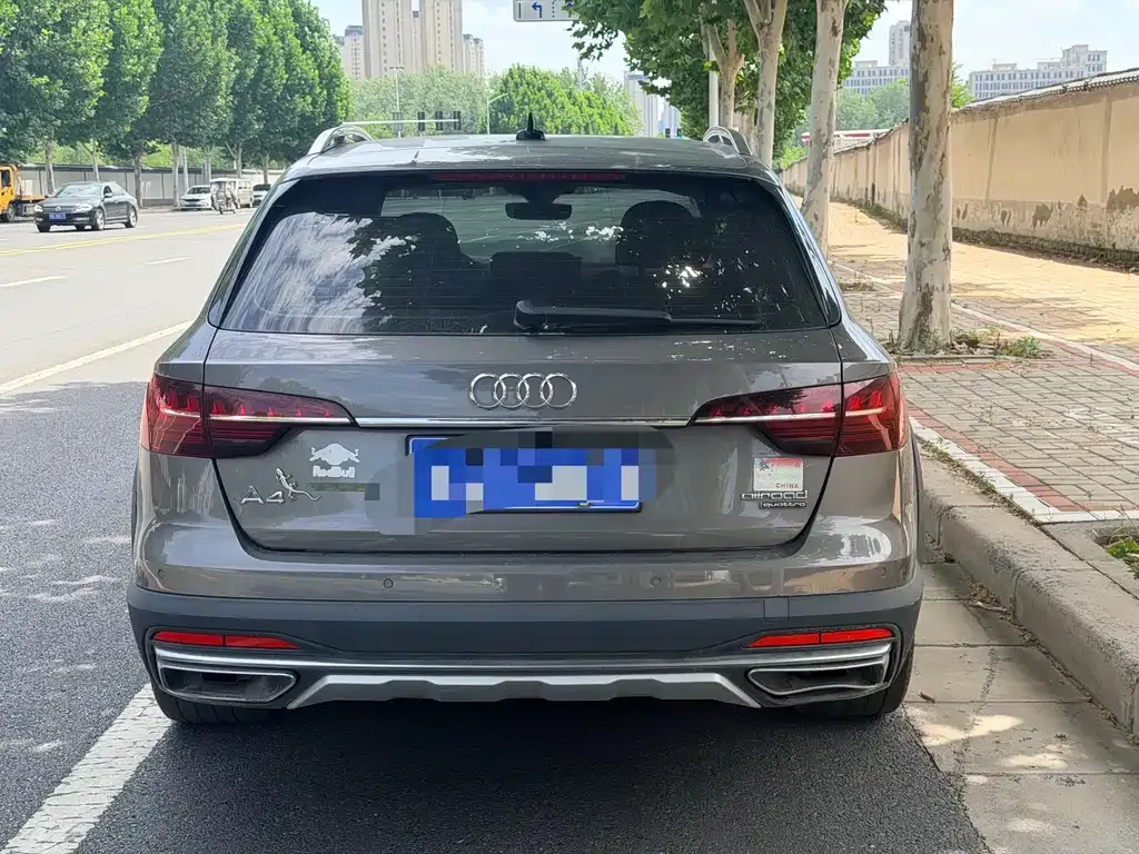 Audi A4 (Import) — фото 4
