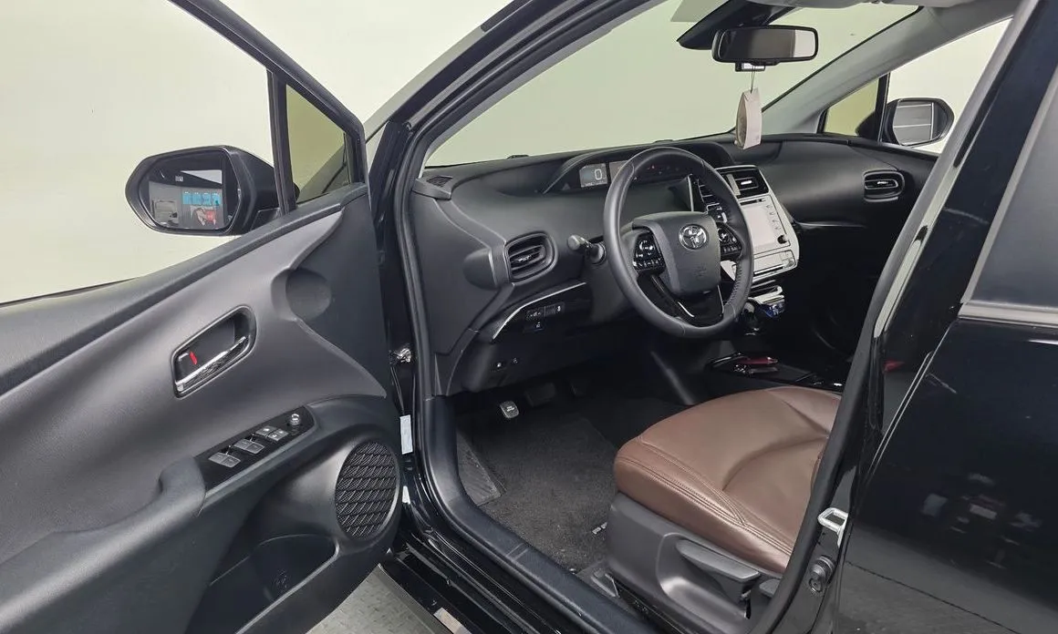Toyota Prius — фото 9