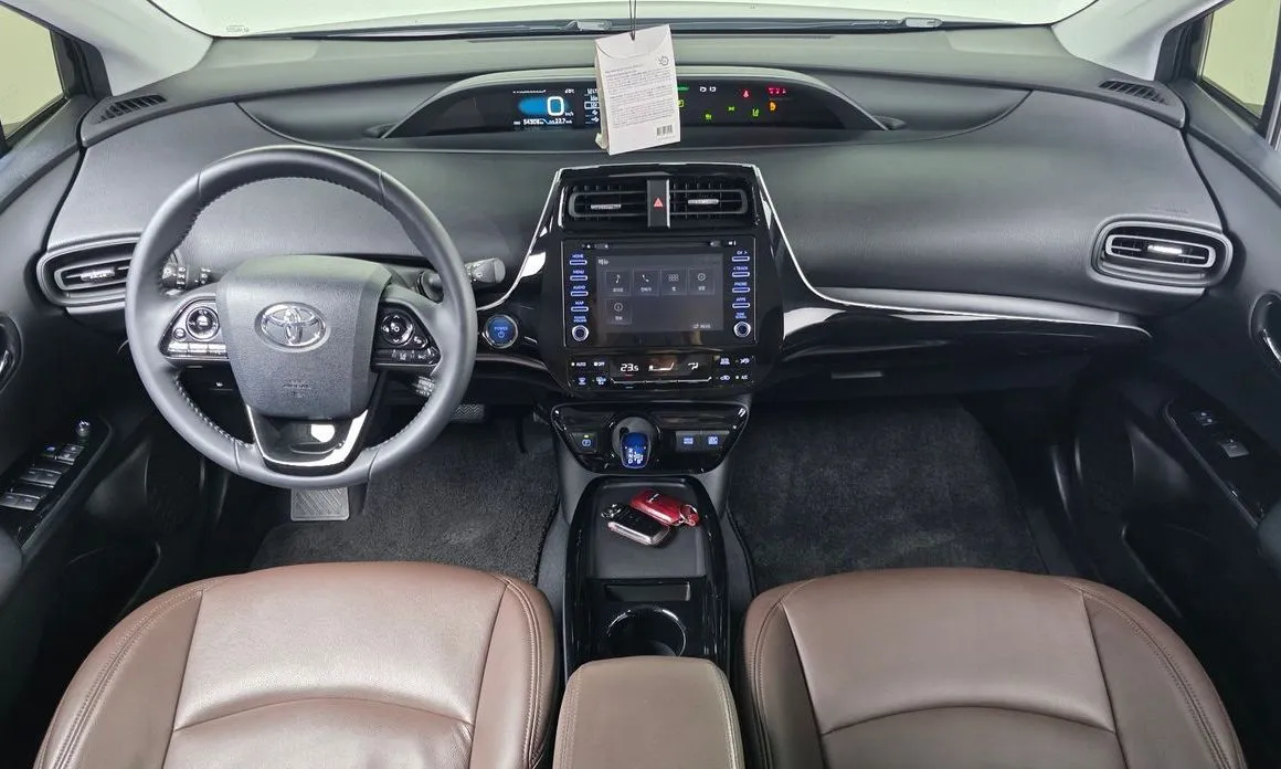 Toyota Prius — фото 2