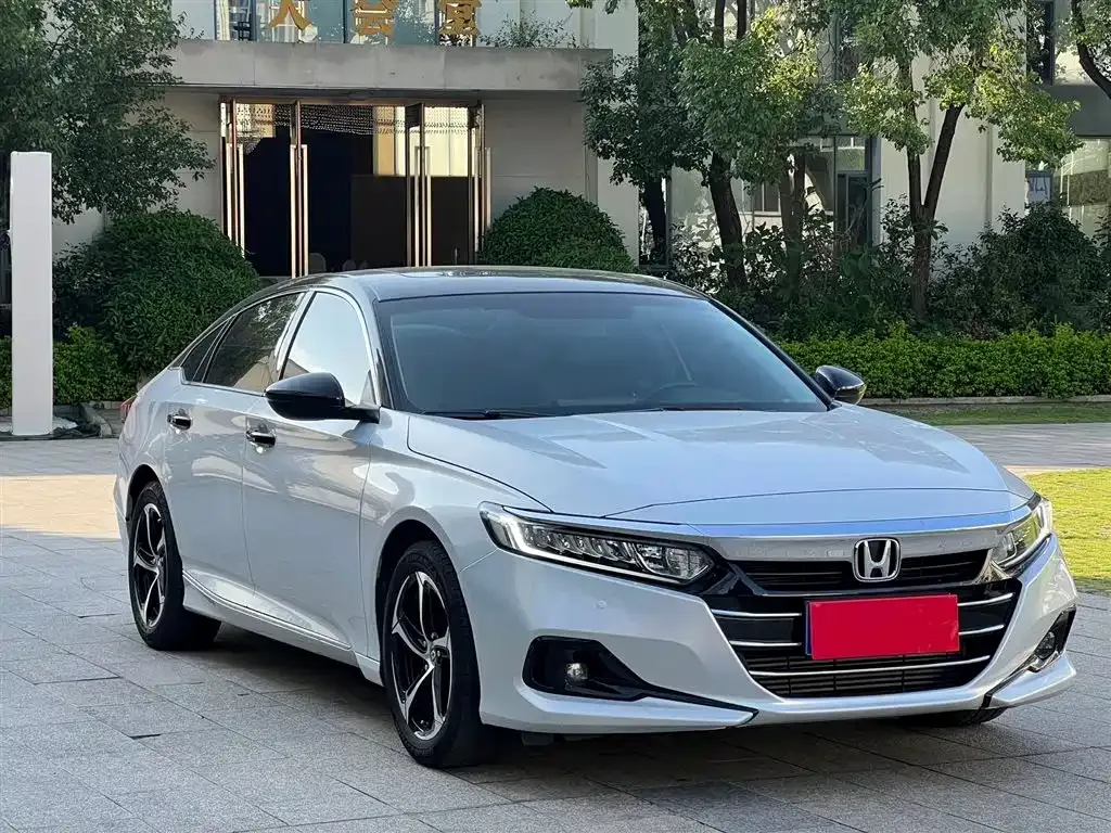 Honda Accord — фото 4