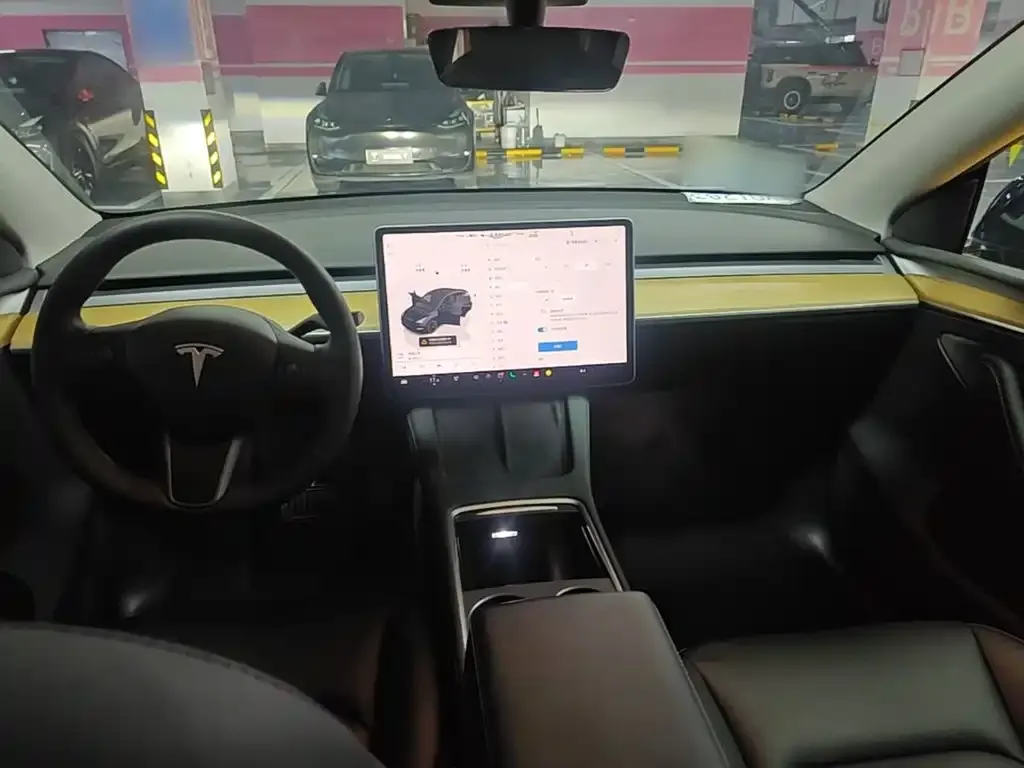 Tesla Model Y — фото 3