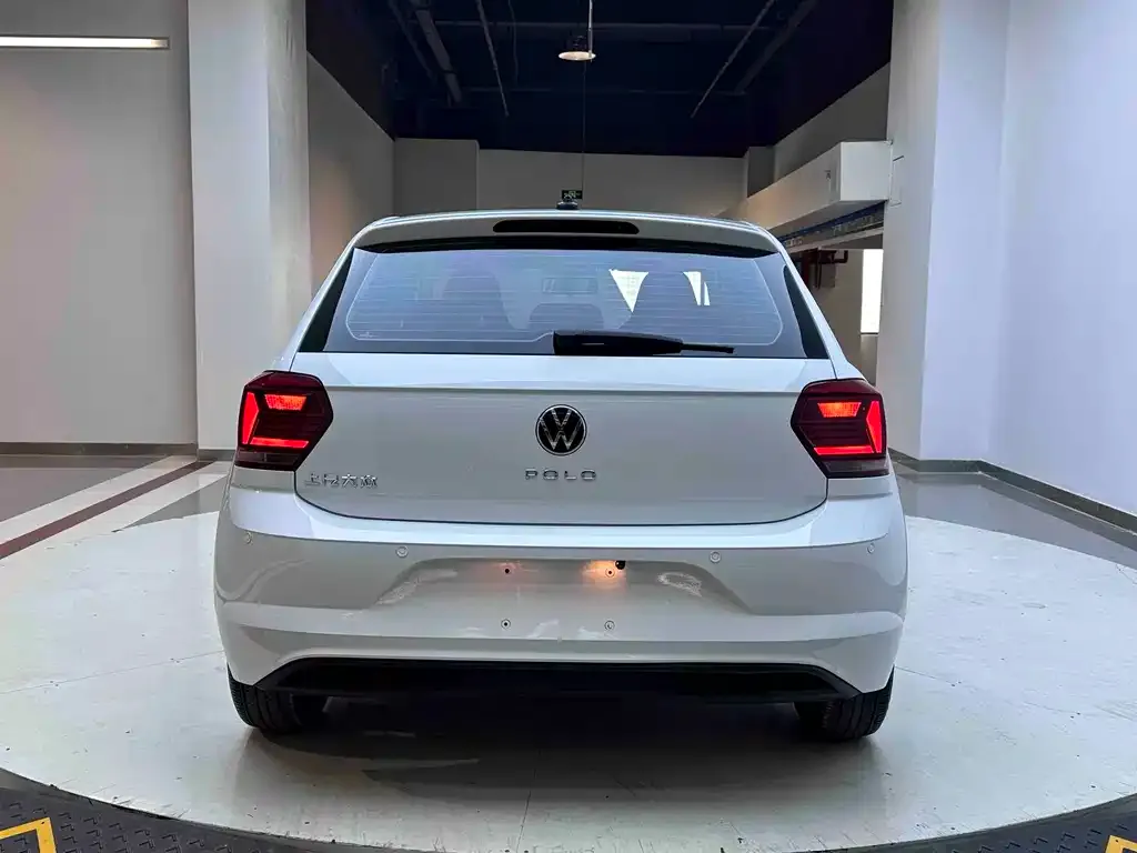 Volkswagen Polo — фото 2