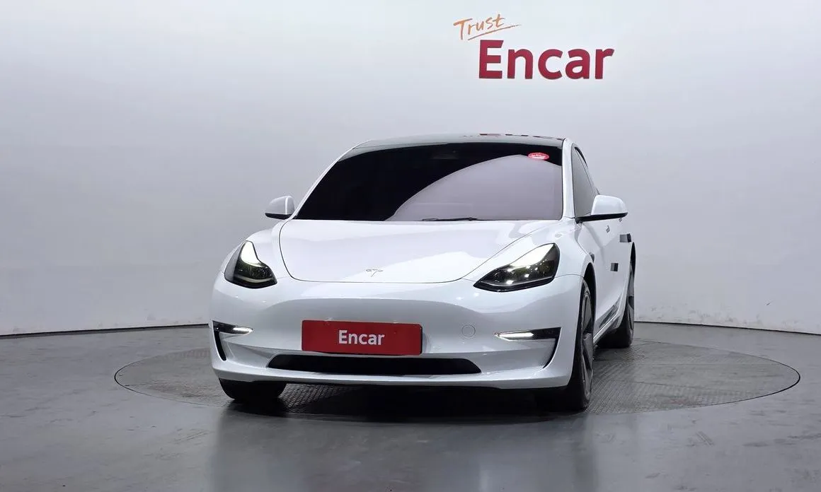Tesla Model 3 — фото 2