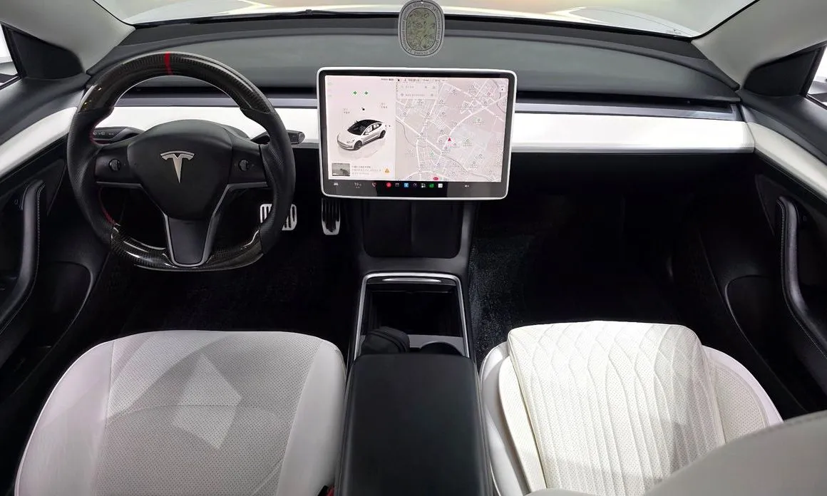 Tesla Model 3 — фото 3