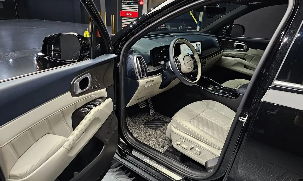 Kia Sorento — фото 10