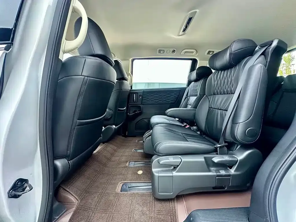 Honda Odyssey 2024 из CN, фото 10