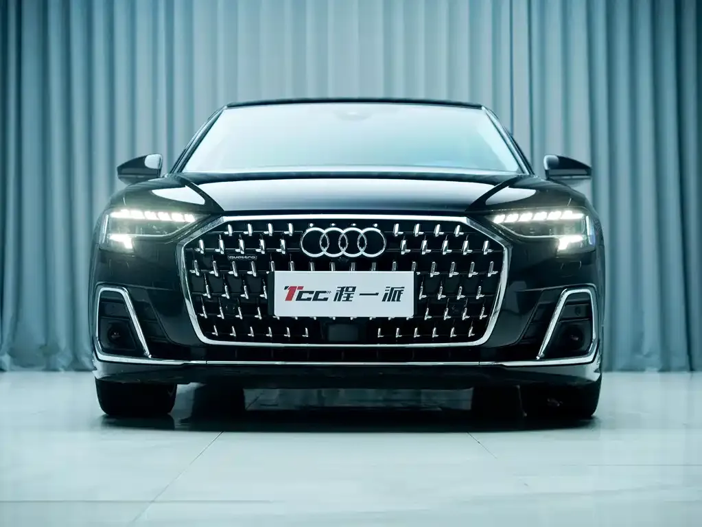 Audi A8 — фото 7