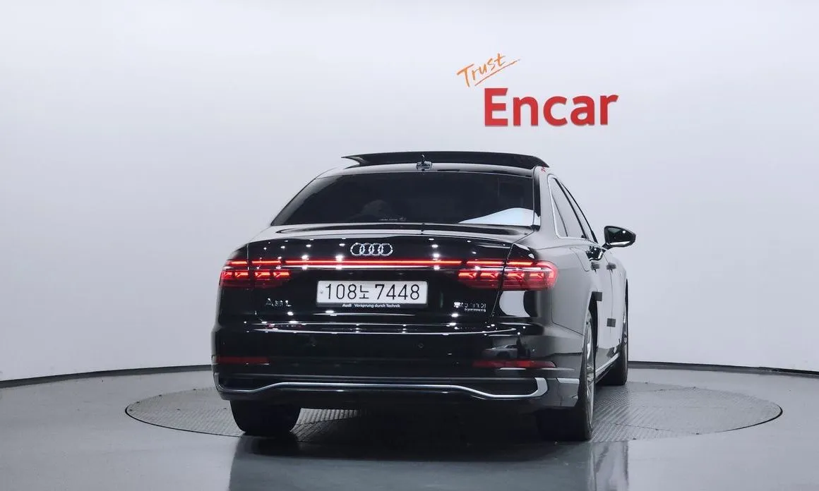 Audi A8 — фото 3