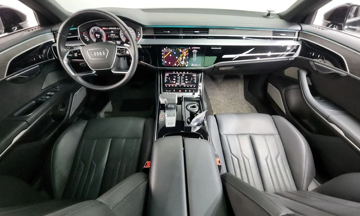 Audi A8 — фото 8