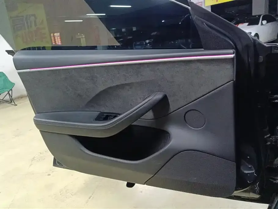 Tesla Model 3 — фото 10