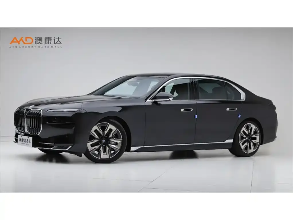 BMW 7 Series — фото 1