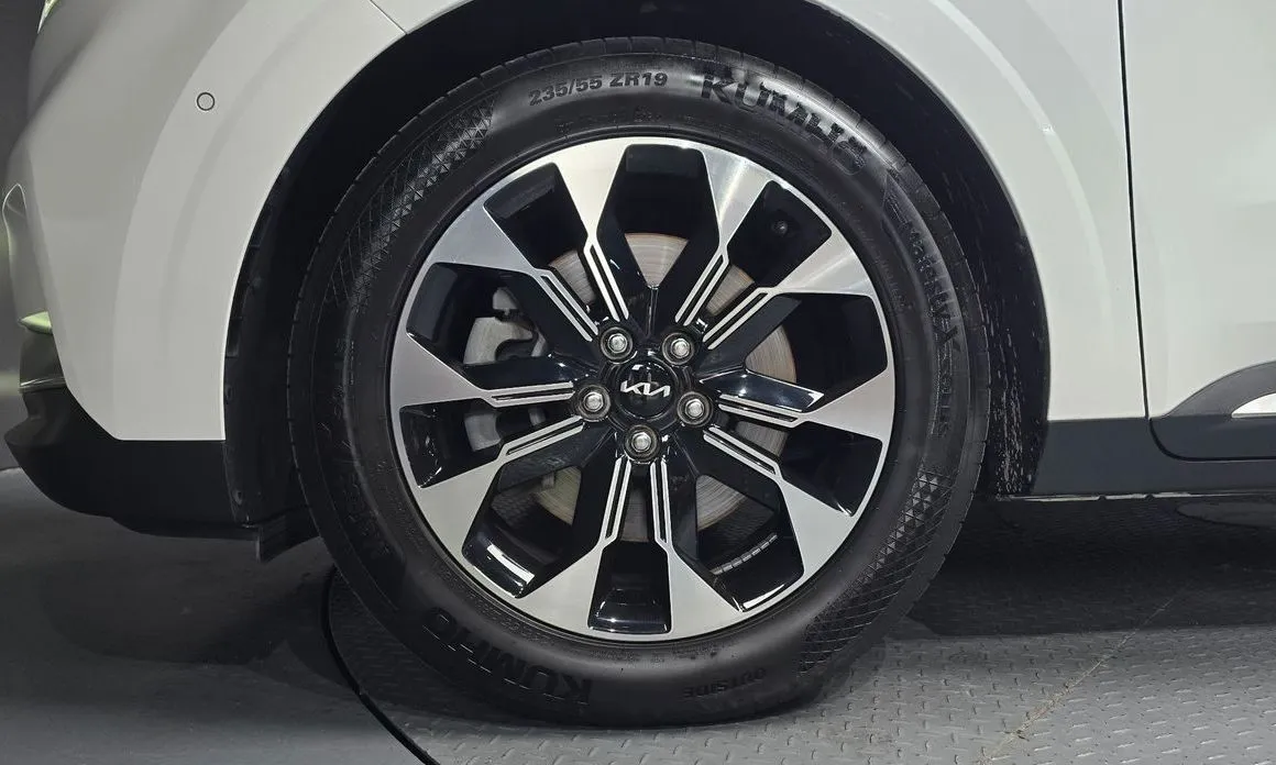 Kia Carnival 2023 из KR, фото 9