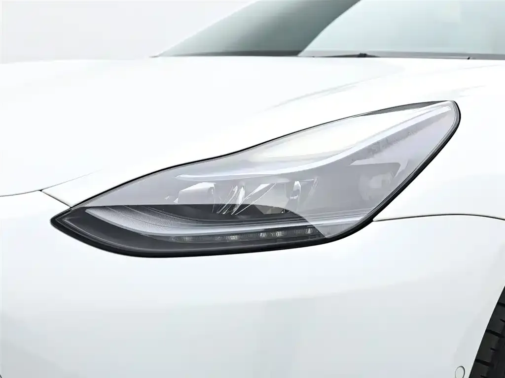 Tesla Model 3 — фото 2