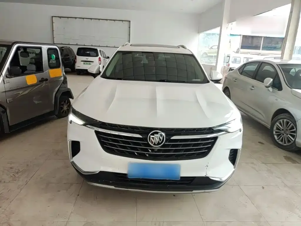 Buick Envision Plus — фото 9