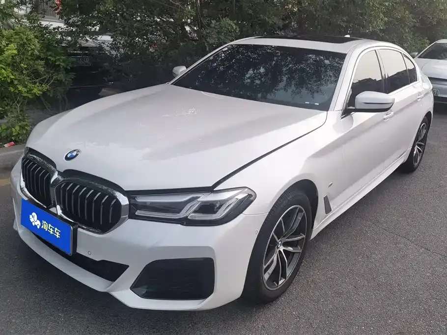 BMW 5 Series — фото 1