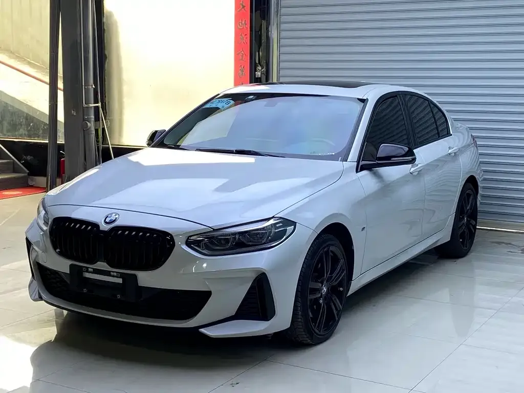 BMW 1 Series — фото 1