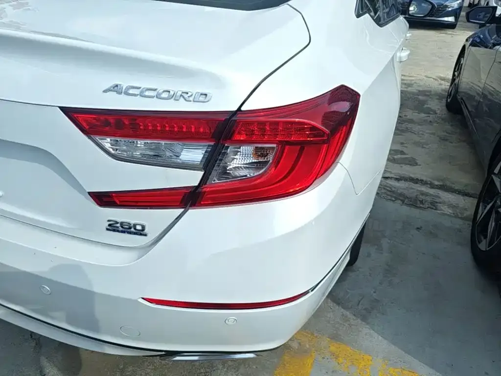 Honda Accord — фото 2