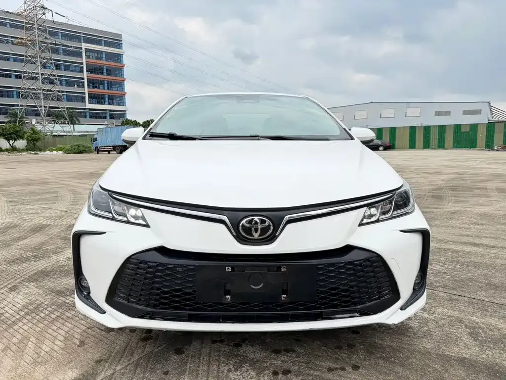 Toyota Corolla — фото 5
