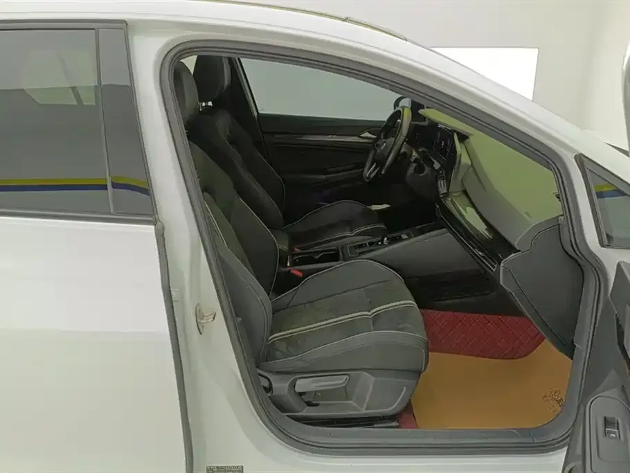 Volkswagen Golf 2021 из CN, фото 9