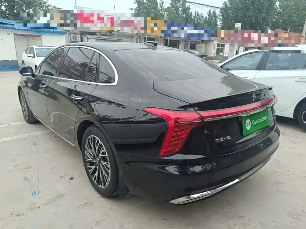 Hongqi H5 — фото 10