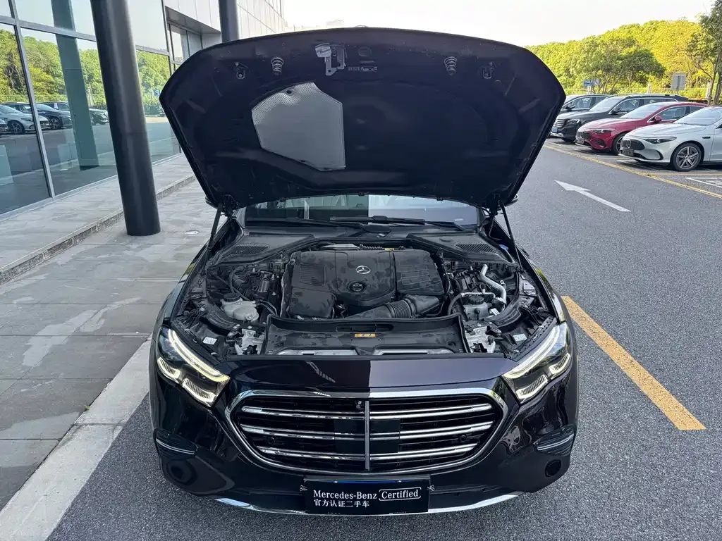 Mercedes-Benz E-Class — фото 10