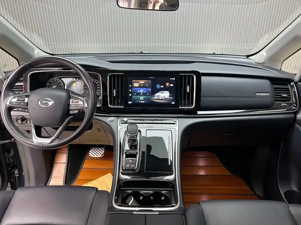 GAC Motor Trumpchi M8 — фото 9