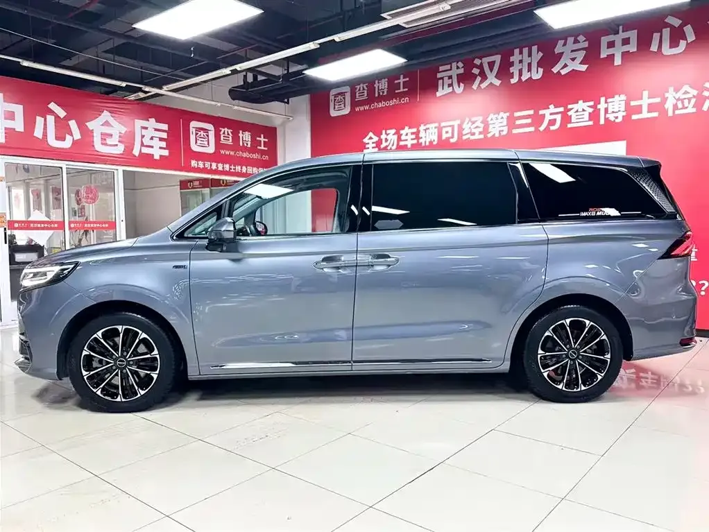 Roewe iMAX8 — фото 7