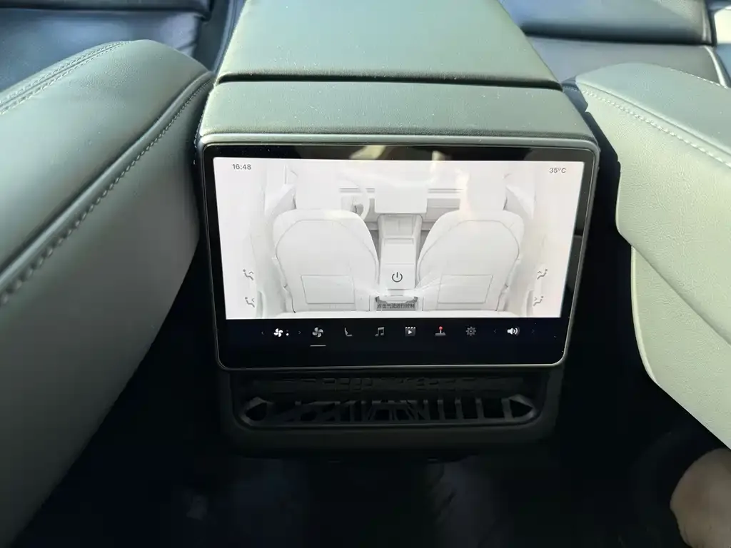 Tesla Model 3 — фото 2