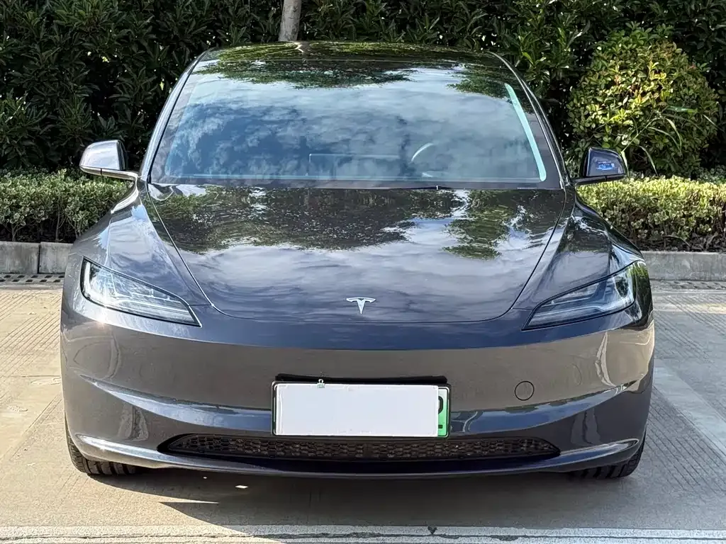 Tesla Model 3 — фото 8