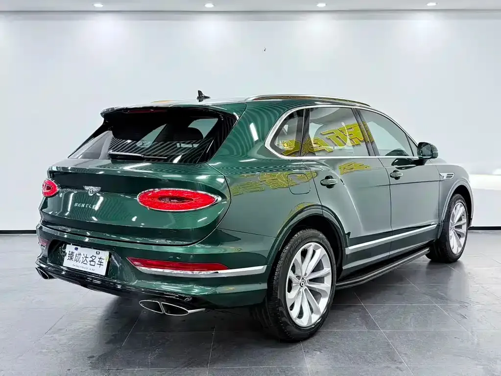 Bentley Bentayga — фото 2