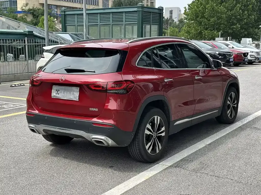 Mercedes-Benz GLA — фото 10