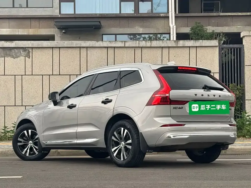 Volvo XC60 — фото 3
