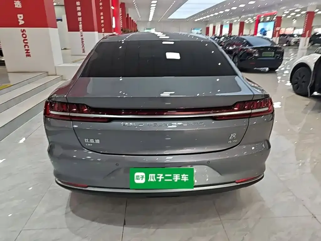 BYD Han — фото 2