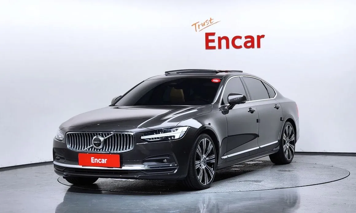 Volvo S90 — фото 1