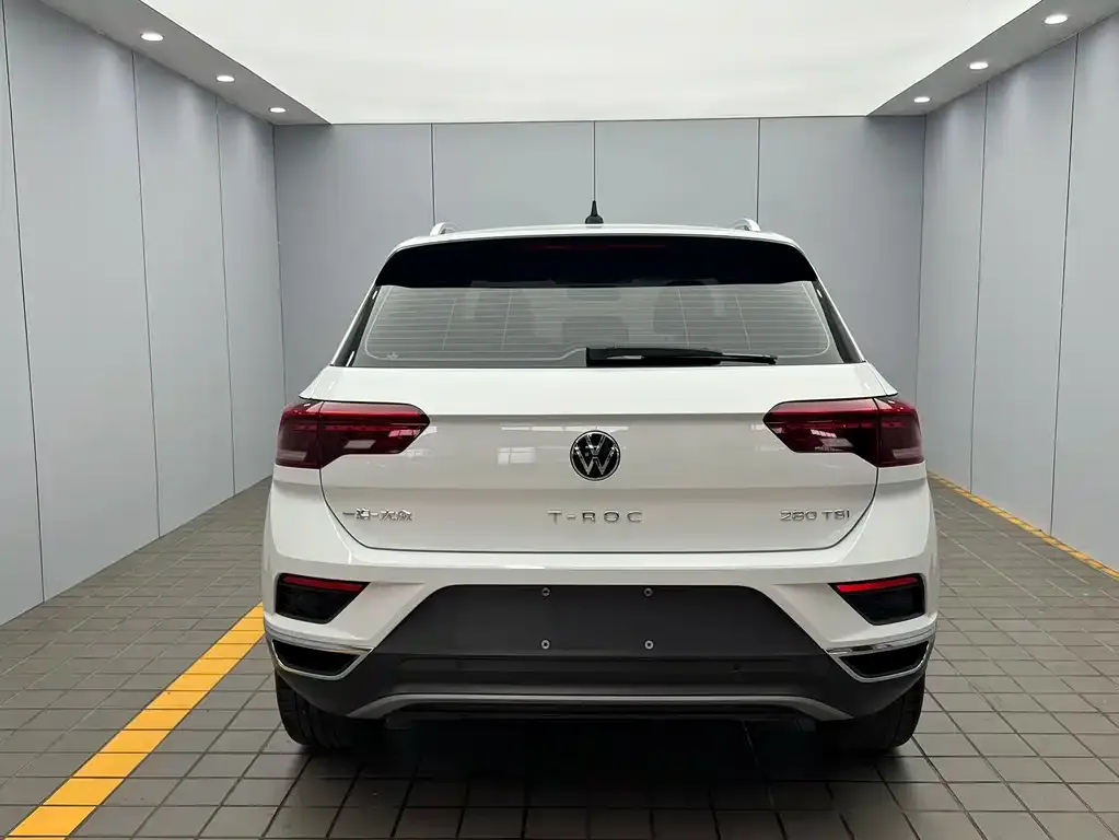 Volkswagen T-Roc — фото 2