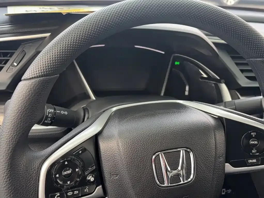 Honda Civic — фото 4