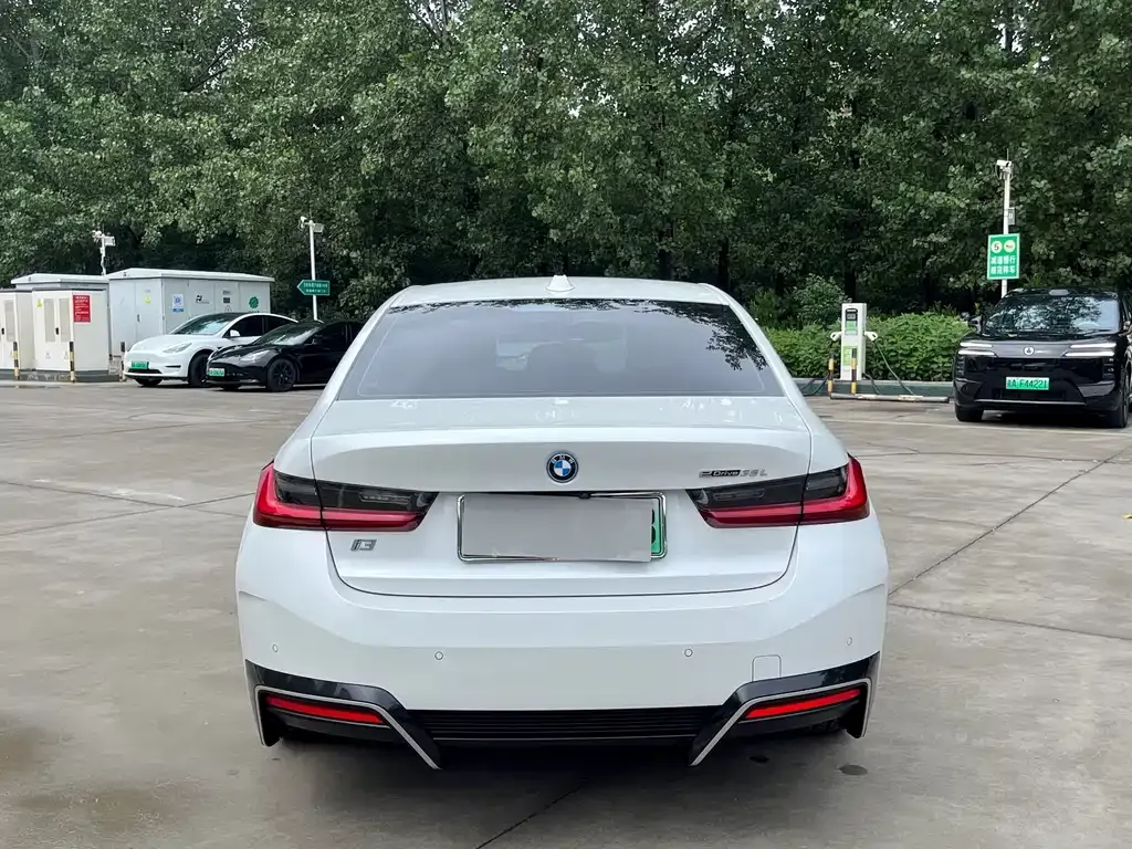 BMW i3 — фото 3