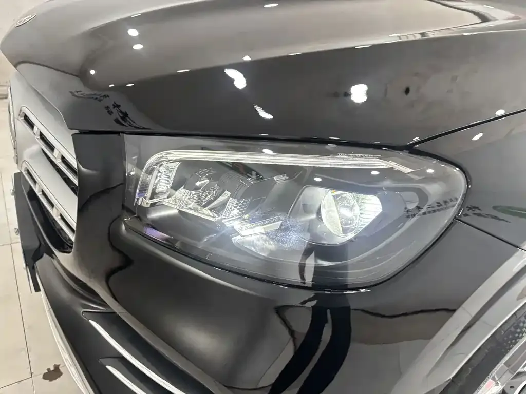 Mercedes-Benz GLS — фото 9