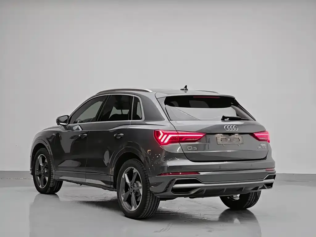 Audi Q3 — фото 10