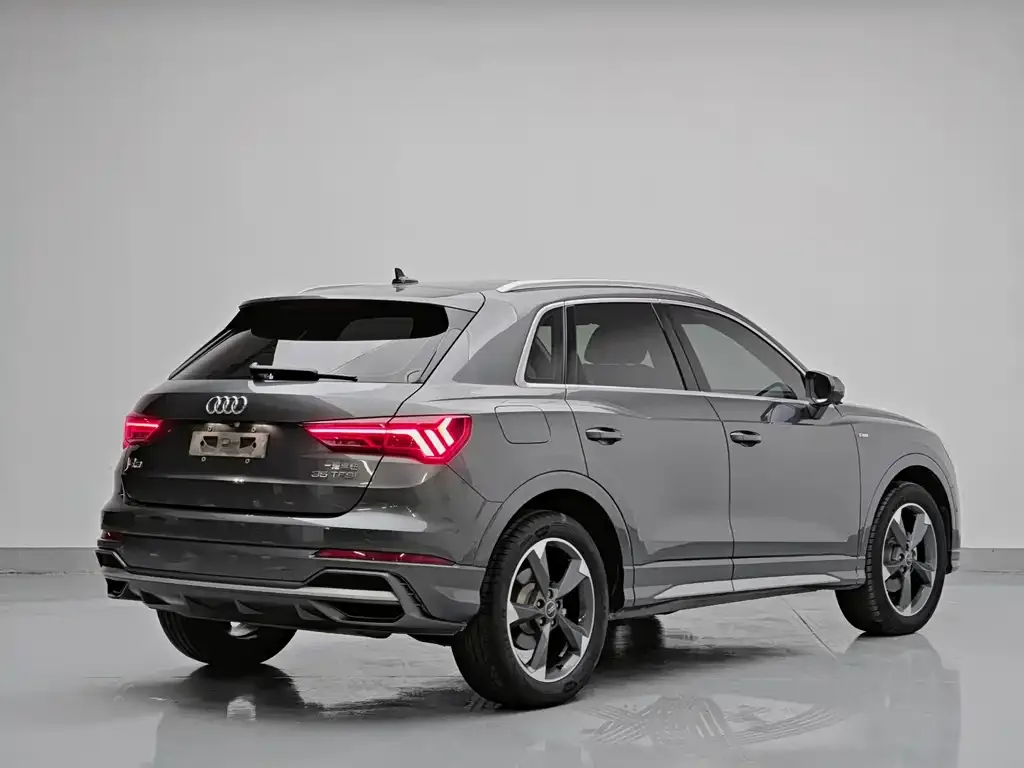Audi Q3 — фото 3