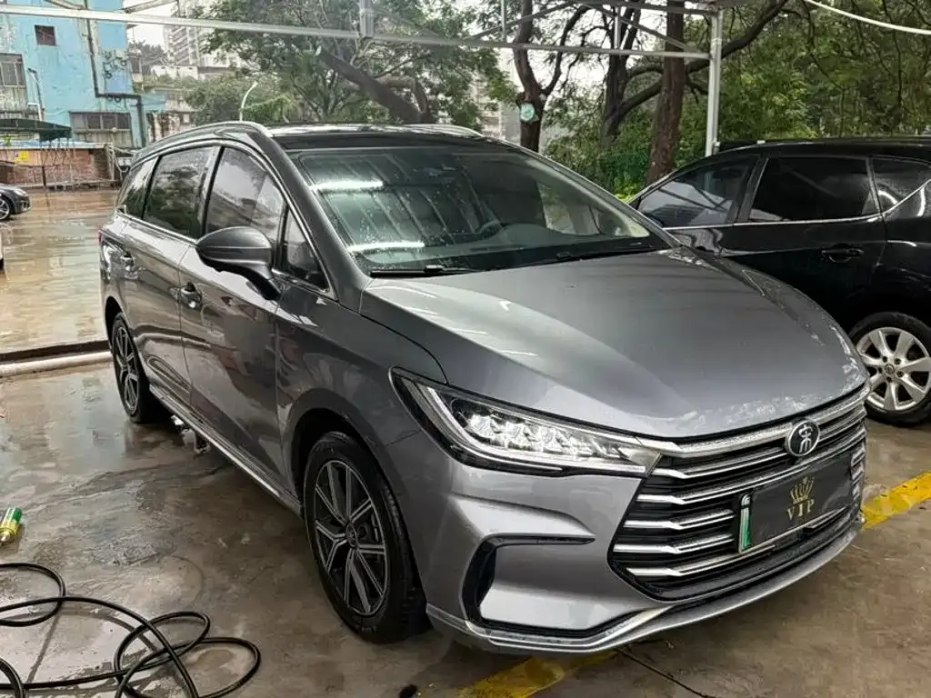 BYD MAX New Energy — фото 7