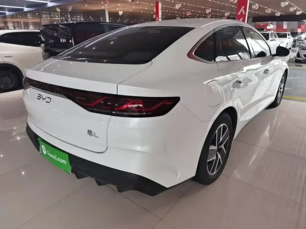 BYD Qin L — фото 10