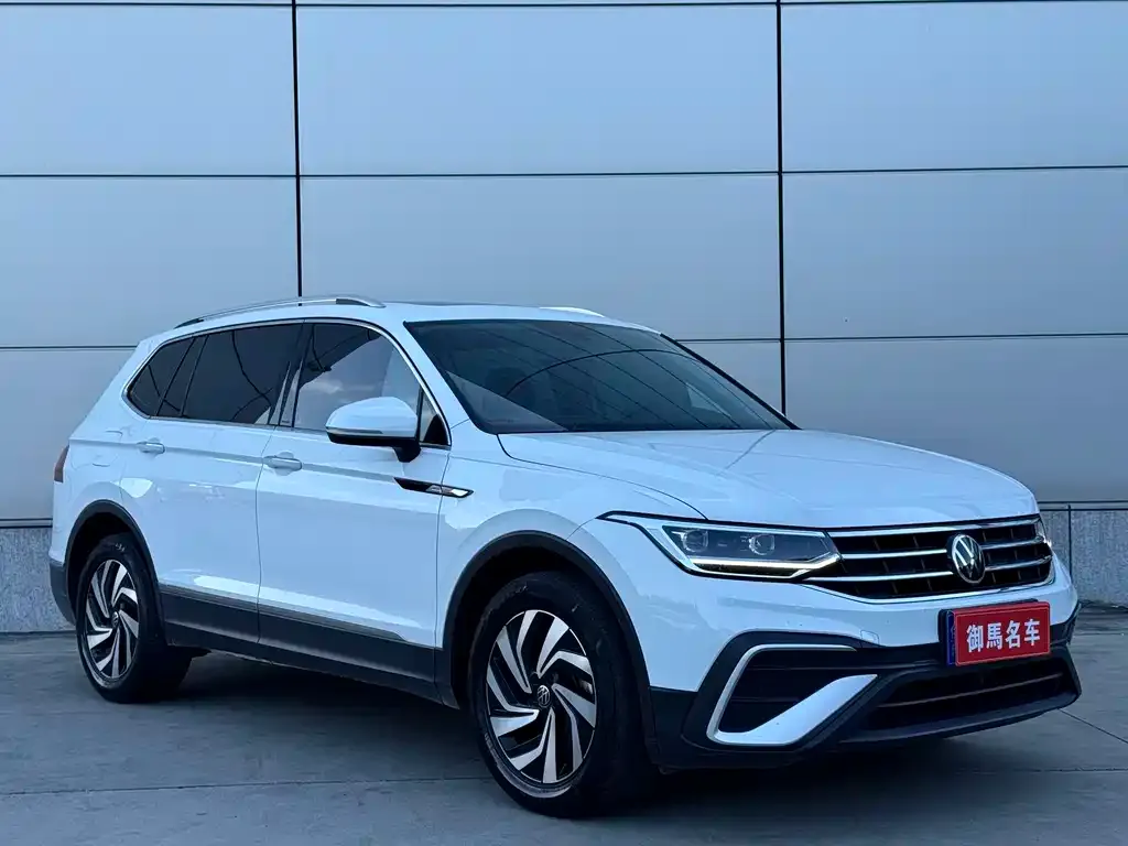 Volkswagen Tiguan L — фото 3