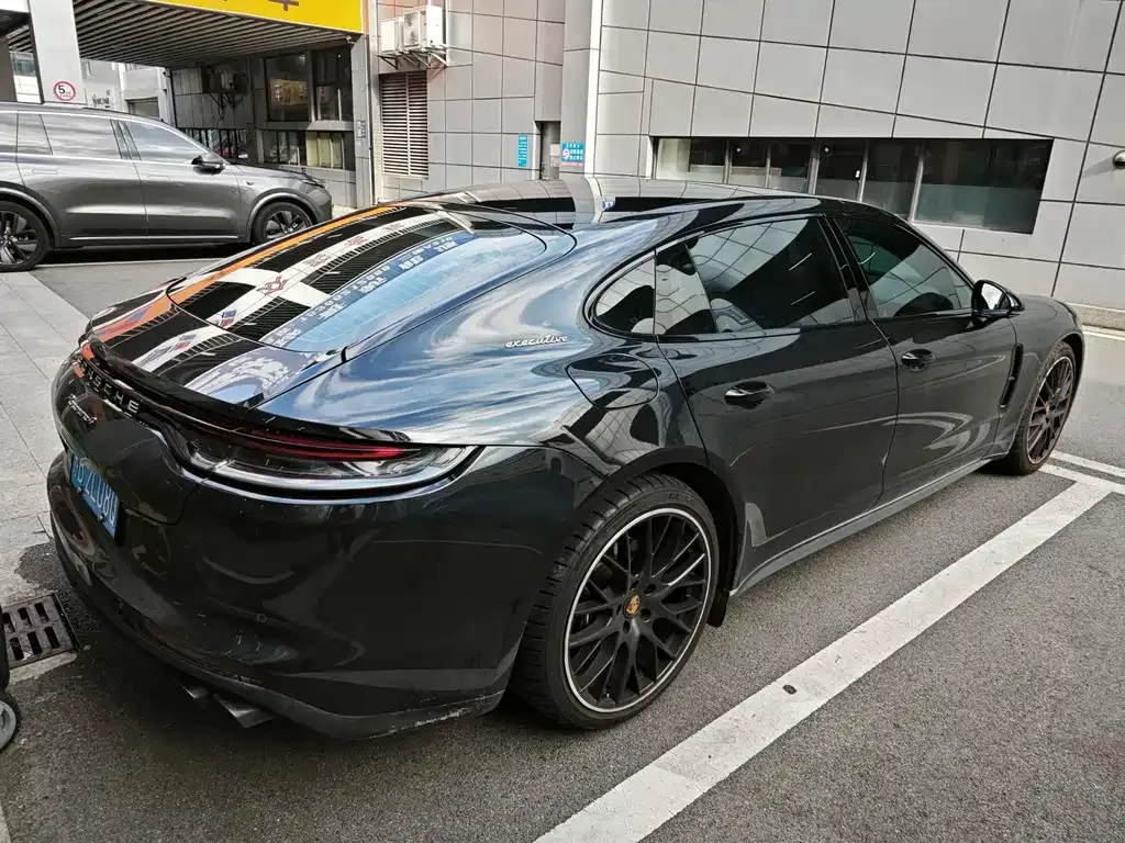 Porsche Panamera — фото 10