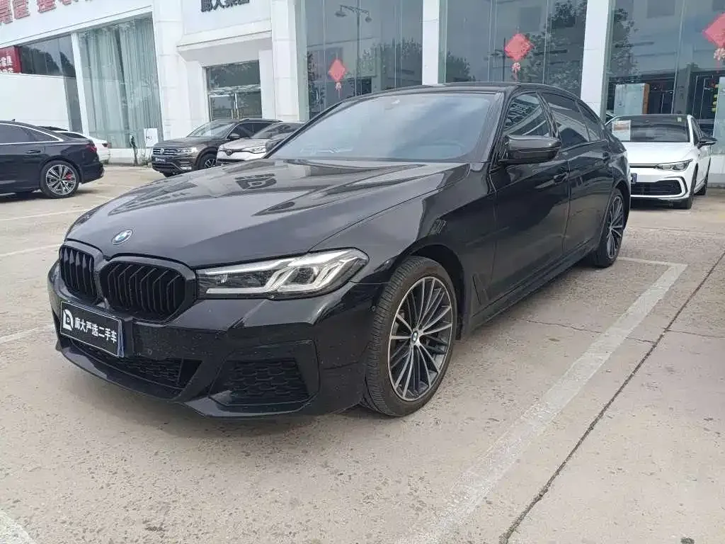 BMW 5 Series — фото 1