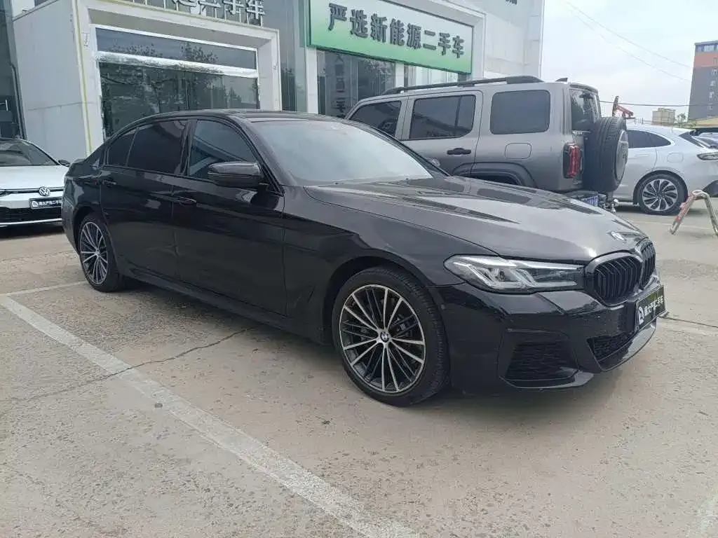 BMW 5 Series — фото 10