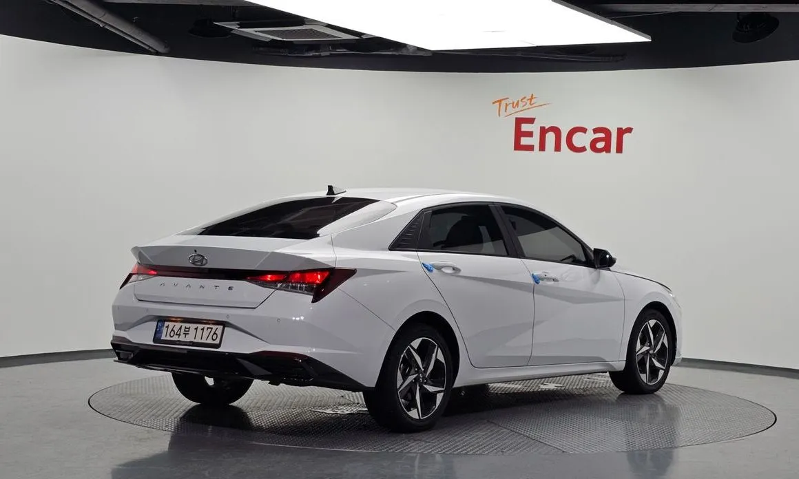 Hyundai AVANTE 2023 из KR, фото 3