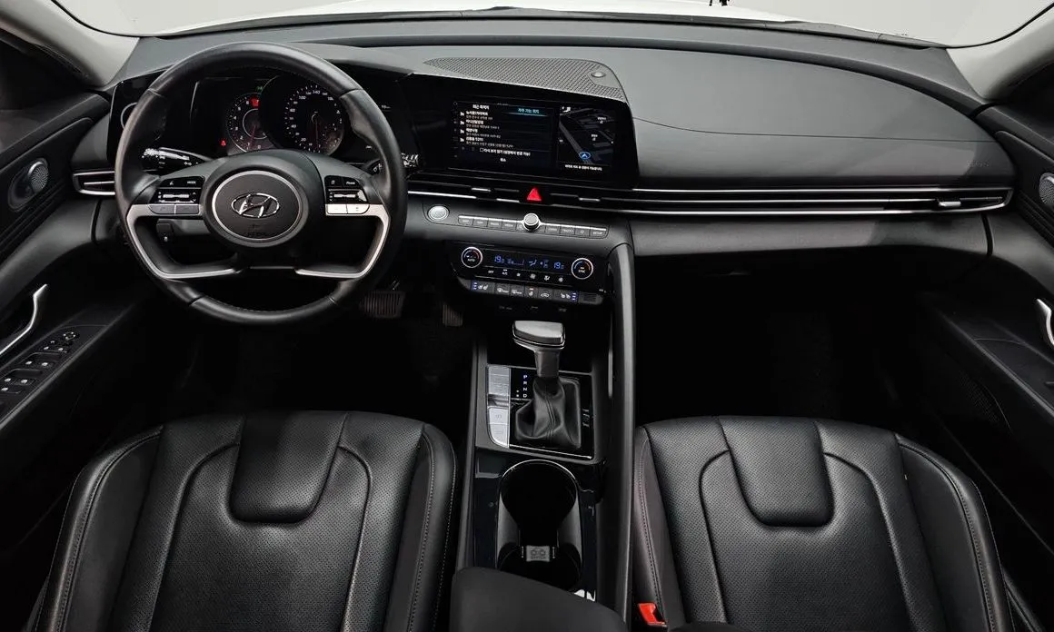 Hyundai AVANTE 2023 из KR, фото 4