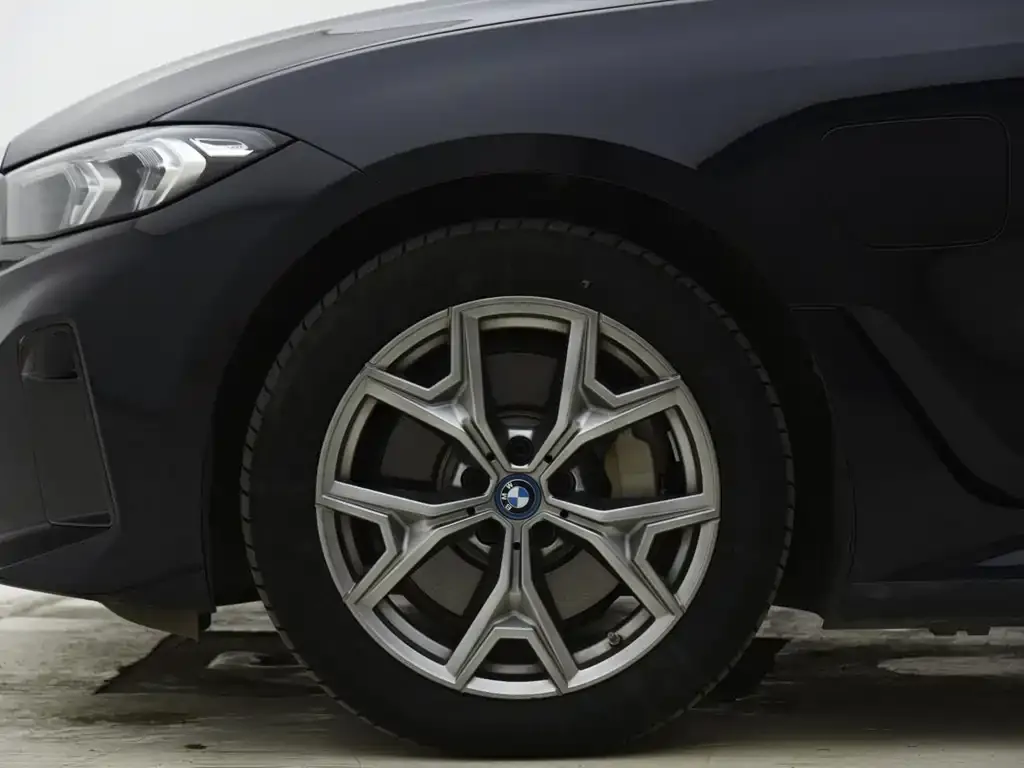 BMW i3 — фото 7